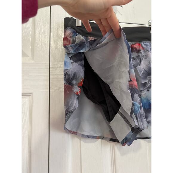 Lululemon floral fast and free shorts 6 - Picture 3 of 7